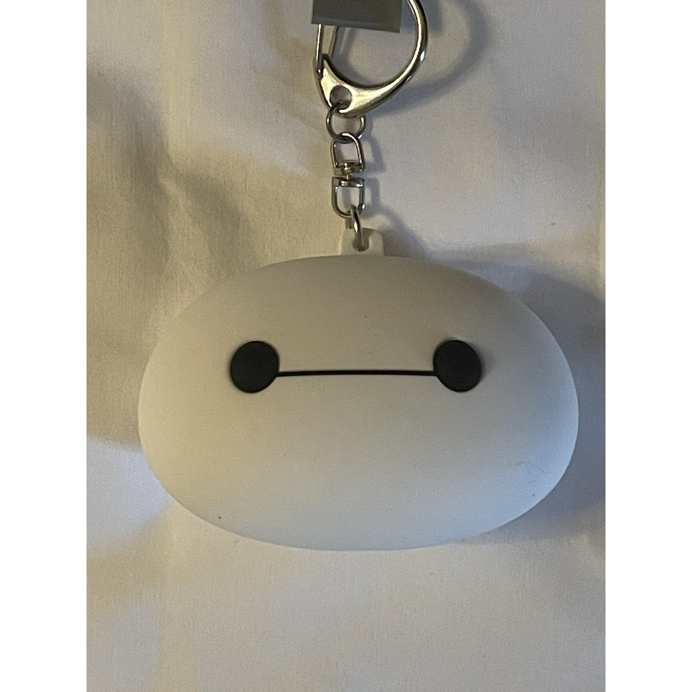 NEW Walt Disney Parks - Big Hero 6 - Baymax - Silicone Bag Clip Charm Keychain - Picture 2 of 2